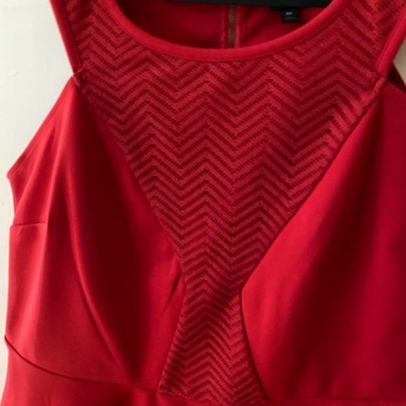 Pretty Peplum style sleeveless knit top. - Picture 3 of 7